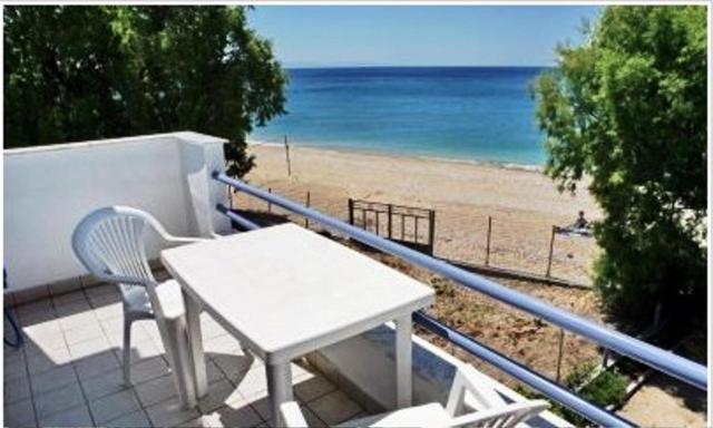 Pano Sto Kyma Studios Plomari Luaran gambar